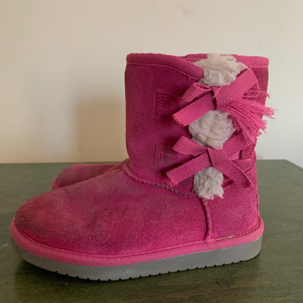 Girls Size 13 Fuchsia UGG boots